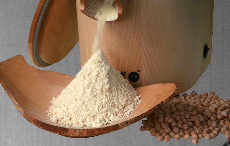 Test: Fine chickpea flour during the first grinding on level 2 with the Mockmill PRO 100